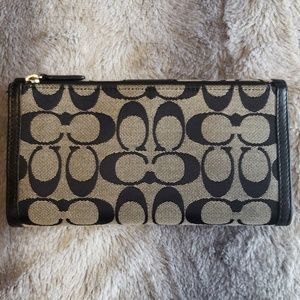 Coach Bags - LIKE NEW Coach Signature Checkbook Wallet Leather Coach Bags - LIKE NEW Coach Signature Checkbook Wallet Leather